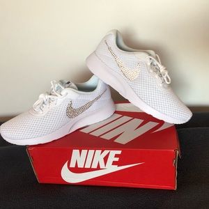 NIB⭐️Swarovski⭐️ NIKE WMNS Tanjun Size 10